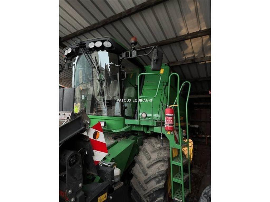 John Deere T560 Combine harvesters