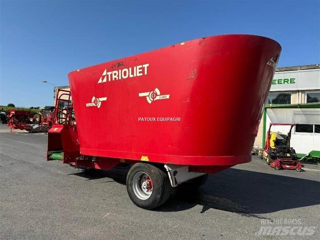 Trioliet 2-2000 Feed mixer