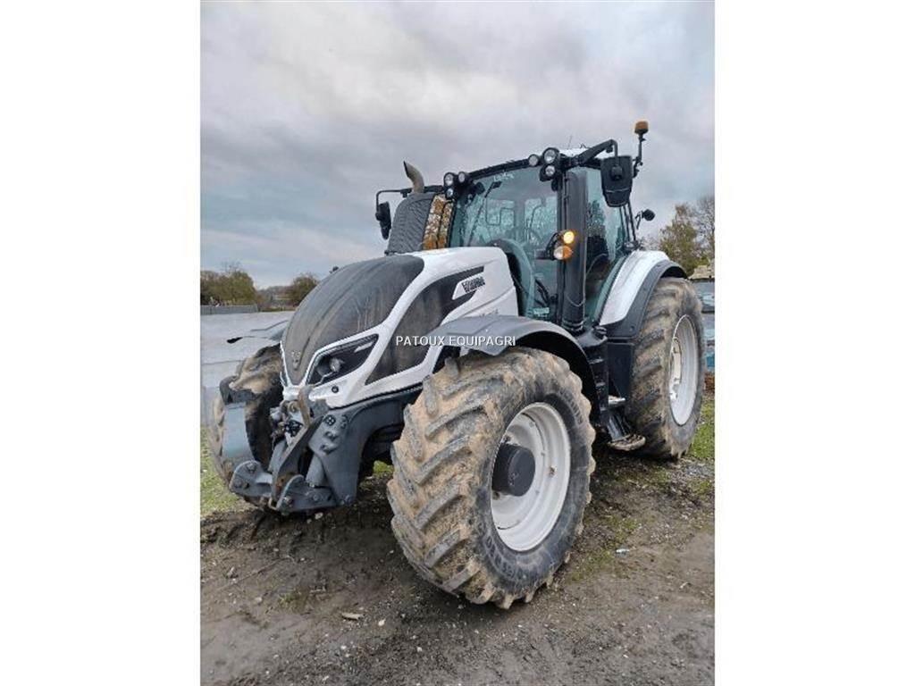 Valtra T214 DIRECT Tractors