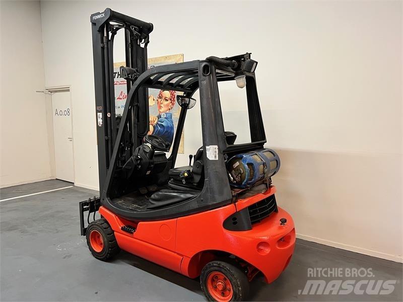 Linde N.V.T. Electric forklift trucks
