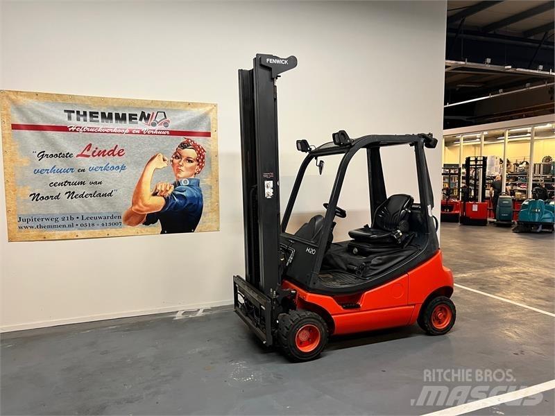 Linde N.V.T. Electric forklift trucks