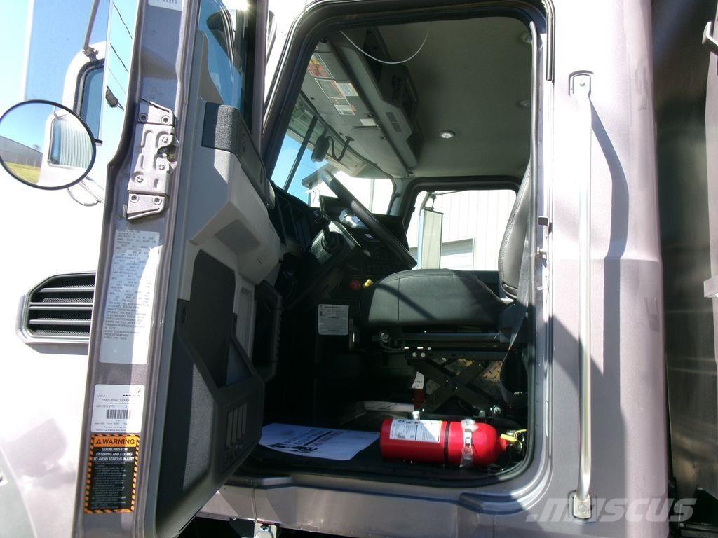 Mack GR64FR Tipper trucks