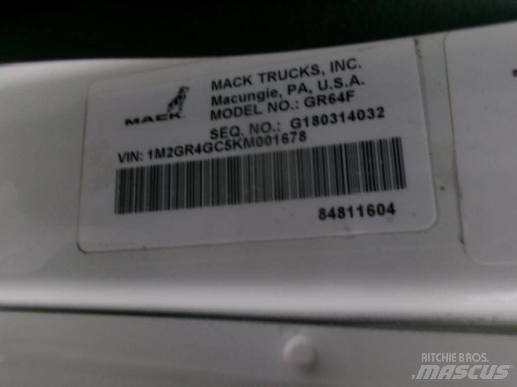 Mack GU713 Tipper trucks
