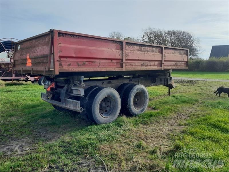  - - - Tipper trucks