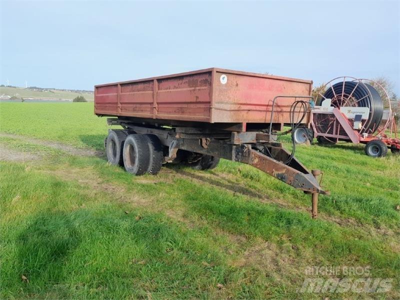  - - - Tipper trucks