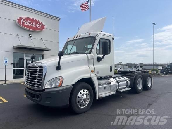 Freightliner CASCADIA 116 Prime Movers