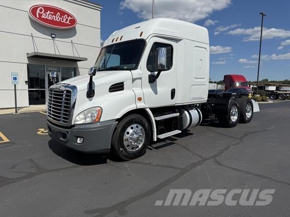 Freightliner CASCADIA 116 Prime Movers