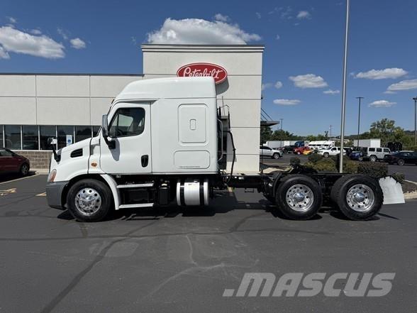 Freightliner CASCADIA 116 Prime Movers
