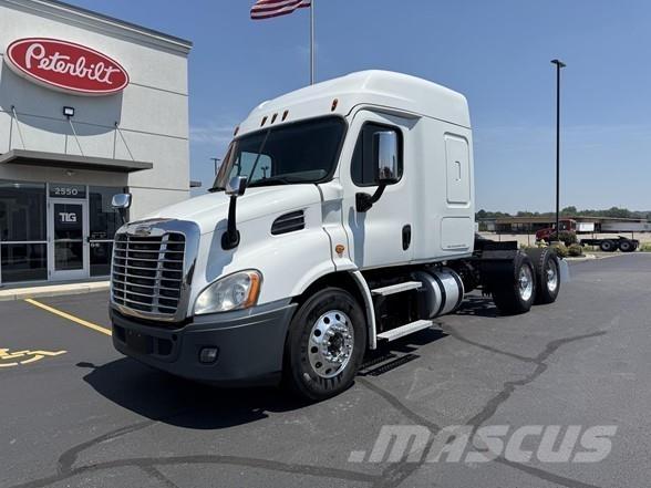 Freightliner CASCADIA 116 Prime Movers