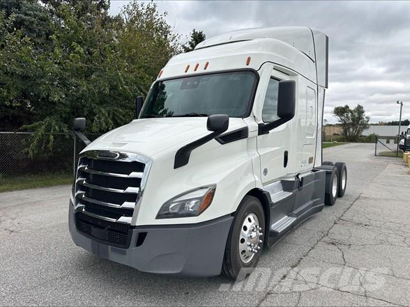 Freightliner CASCADIA 116 Prime Movers