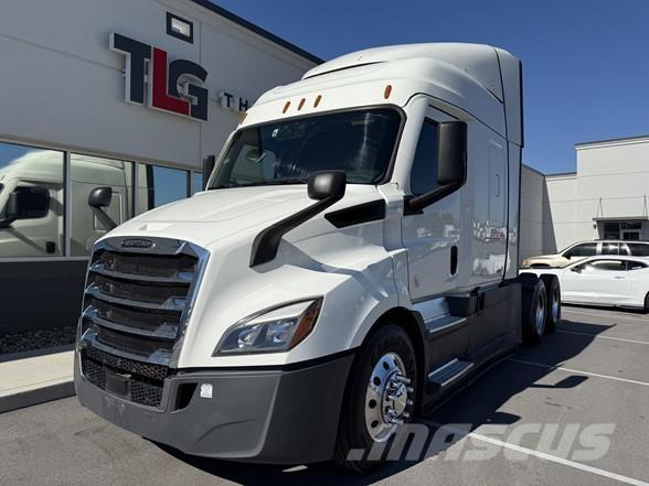 Freightliner CASCADIA 116 Prime Movers