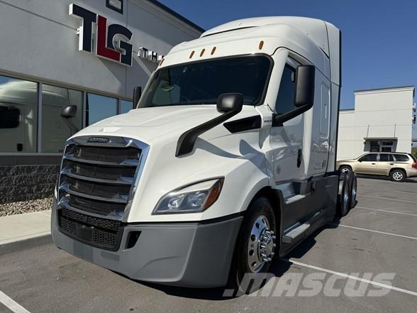 Freightliner CASCADIA 116 Prime Movers