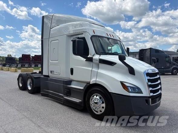 Freightliner CASCADIA 116 Prime Movers
