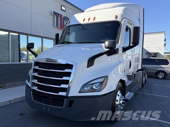 Freightliner CASCADIA 116 Prime Movers