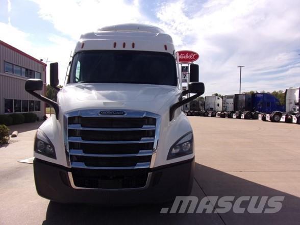 Freightliner CASCADIA 116 Prime Movers