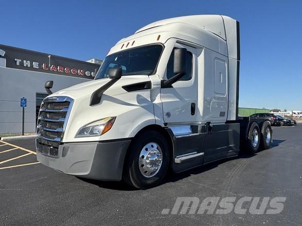 Freightliner CASCADIA 116 Prime Movers