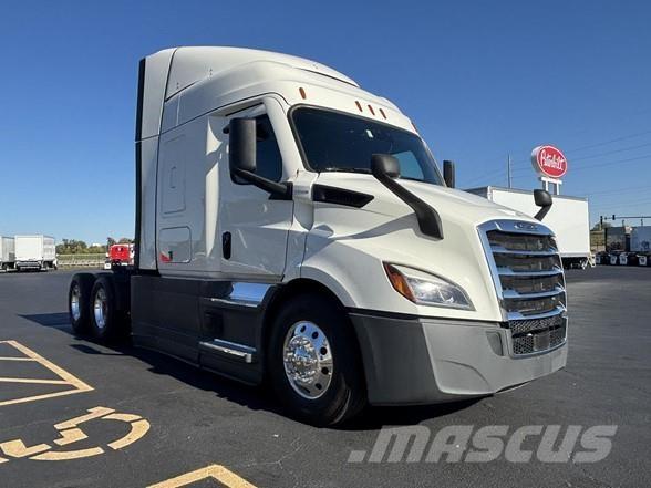 Freightliner CASCADIA 116 Prime Movers