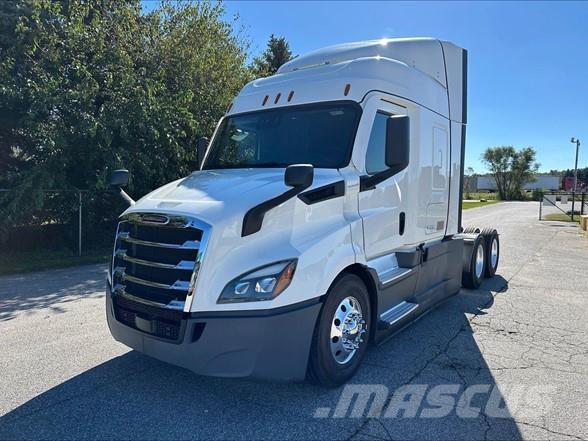 Freightliner CASCADIA 116 Prime Movers