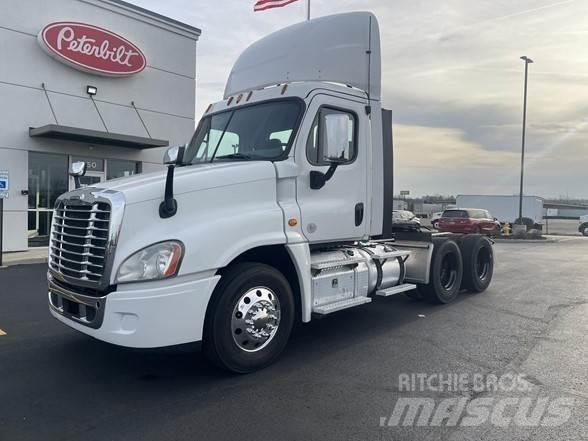 Freightliner CASCADIA 125 Prime Movers