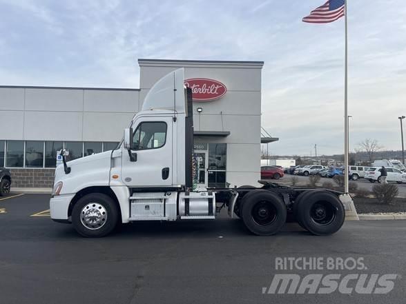Freightliner CASCADIA 125 Prime Movers
