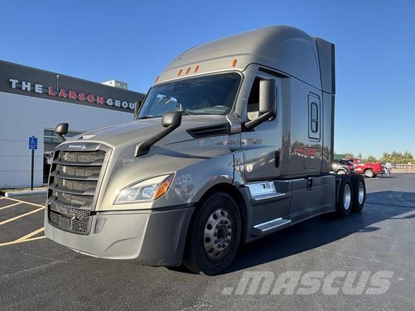 Freightliner CASCADIA 126 Prime Movers