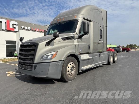 Freightliner CASCADIA 126 Prime Movers