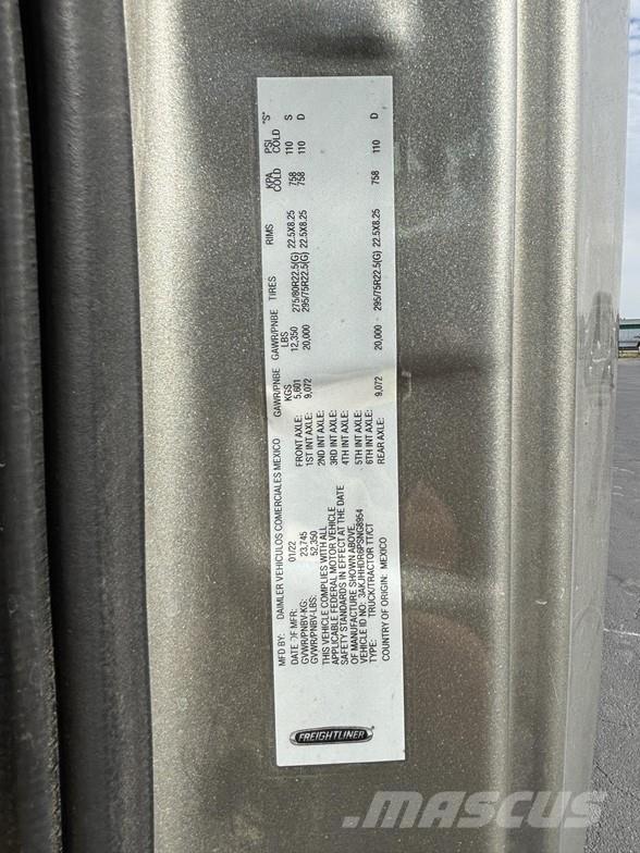 Freightliner CASCADIA 126 Prime Movers