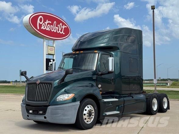International LT Prime Movers