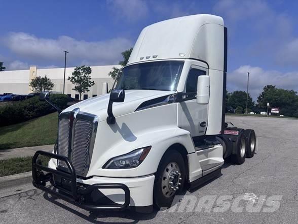Kenworth T680 Prime Movers