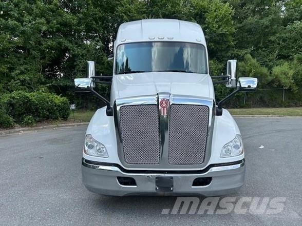 Kenworth T680 Prime Movers