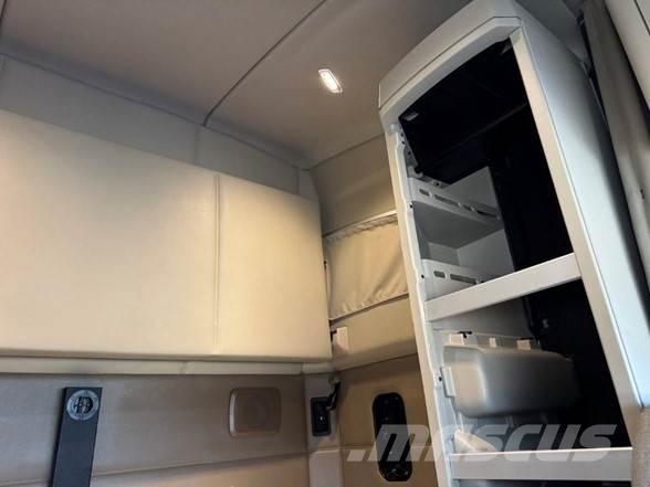 Kenworth T680 Prime Movers