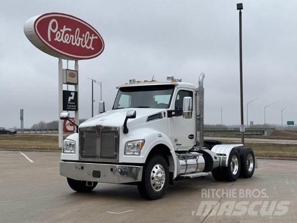 Kenworth T880 Prime Movers