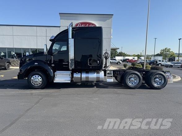 Kenworth T880 Prime Movers
