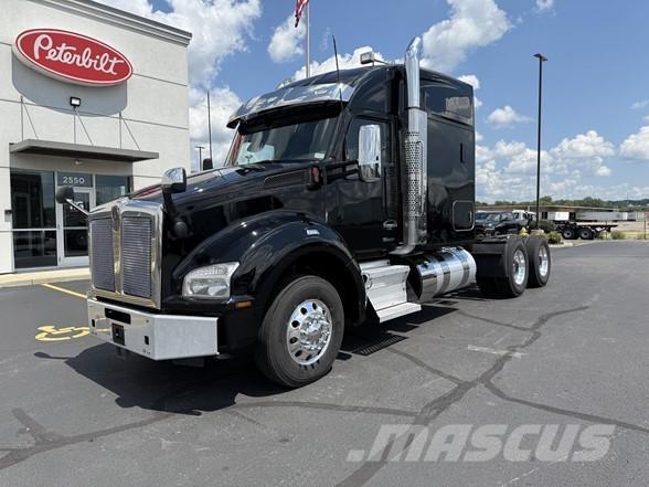 Kenworth T880 Prime Movers