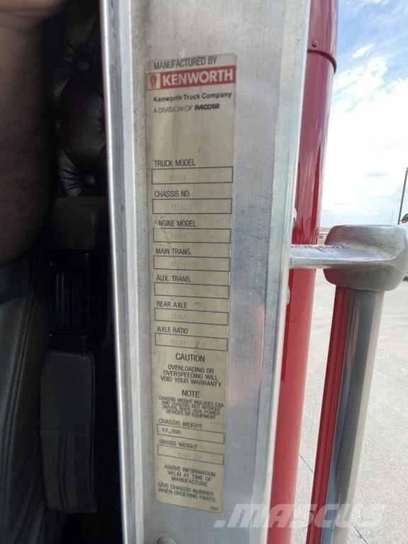 Kenworth W900B Prime Movers