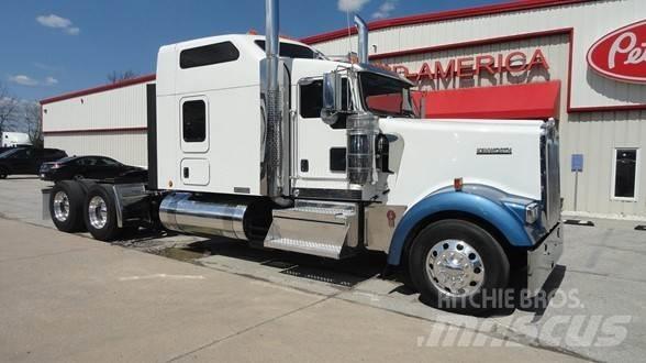 Kenworth W900L Prime Movers