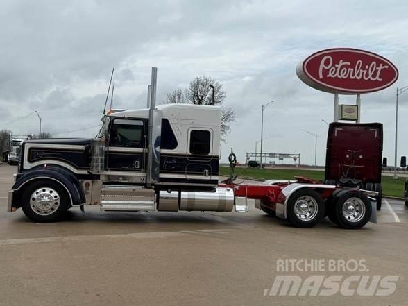 Kenworth W900L Prime Movers
