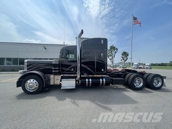 Peterbilt 379 Prime Movers