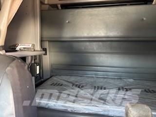 Peterbilt 379 Prime Movers