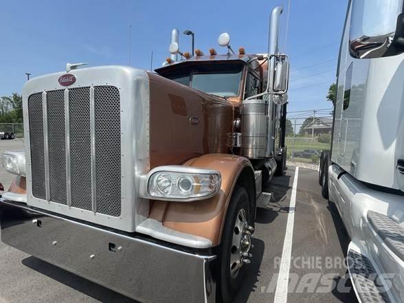 Peterbilt 389 Prime Movers