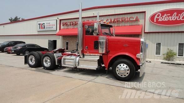 Peterbilt 389 Prime Movers