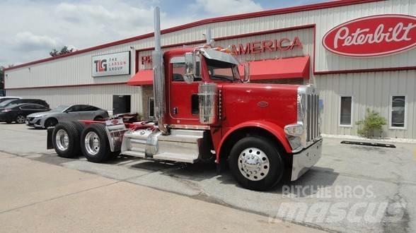 Peterbilt 389 Prime Movers