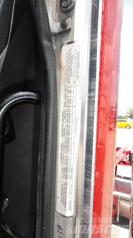 Peterbilt 389 Prime Movers