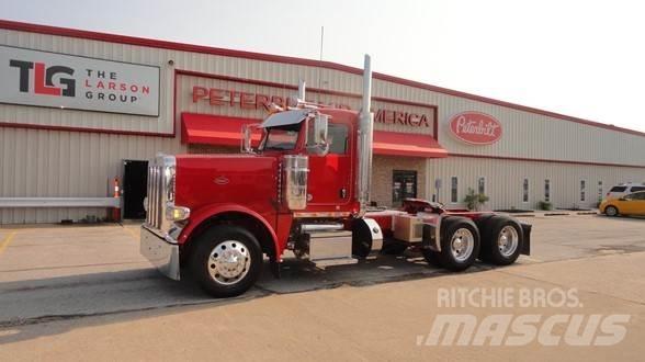 Peterbilt 389 Prime Movers