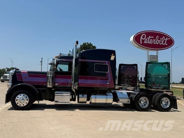 Peterbilt 389 Prime Movers