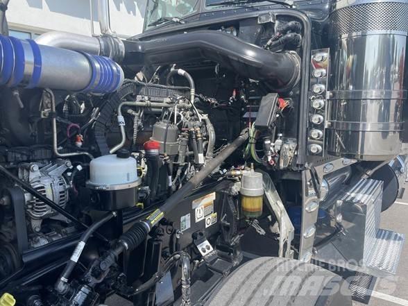 Peterbilt 389 Prime Movers