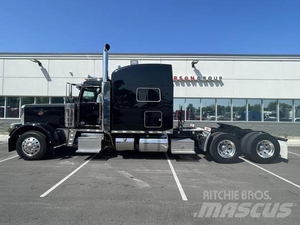 Peterbilt 389 Prime Movers