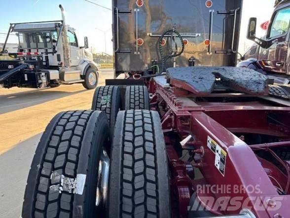Peterbilt 389 Prime Movers