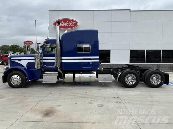 Peterbilt 389 Prime Movers