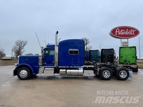 Peterbilt 389 Prime Movers
